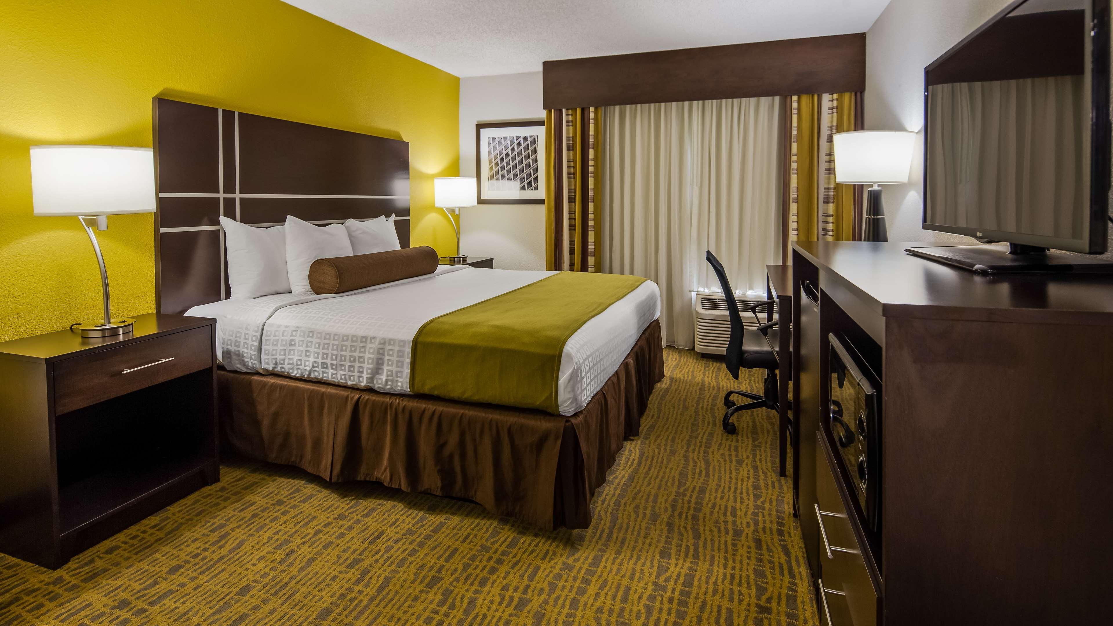 Best Western Plus Hanes Mall Winston-Salem Exterior photo
