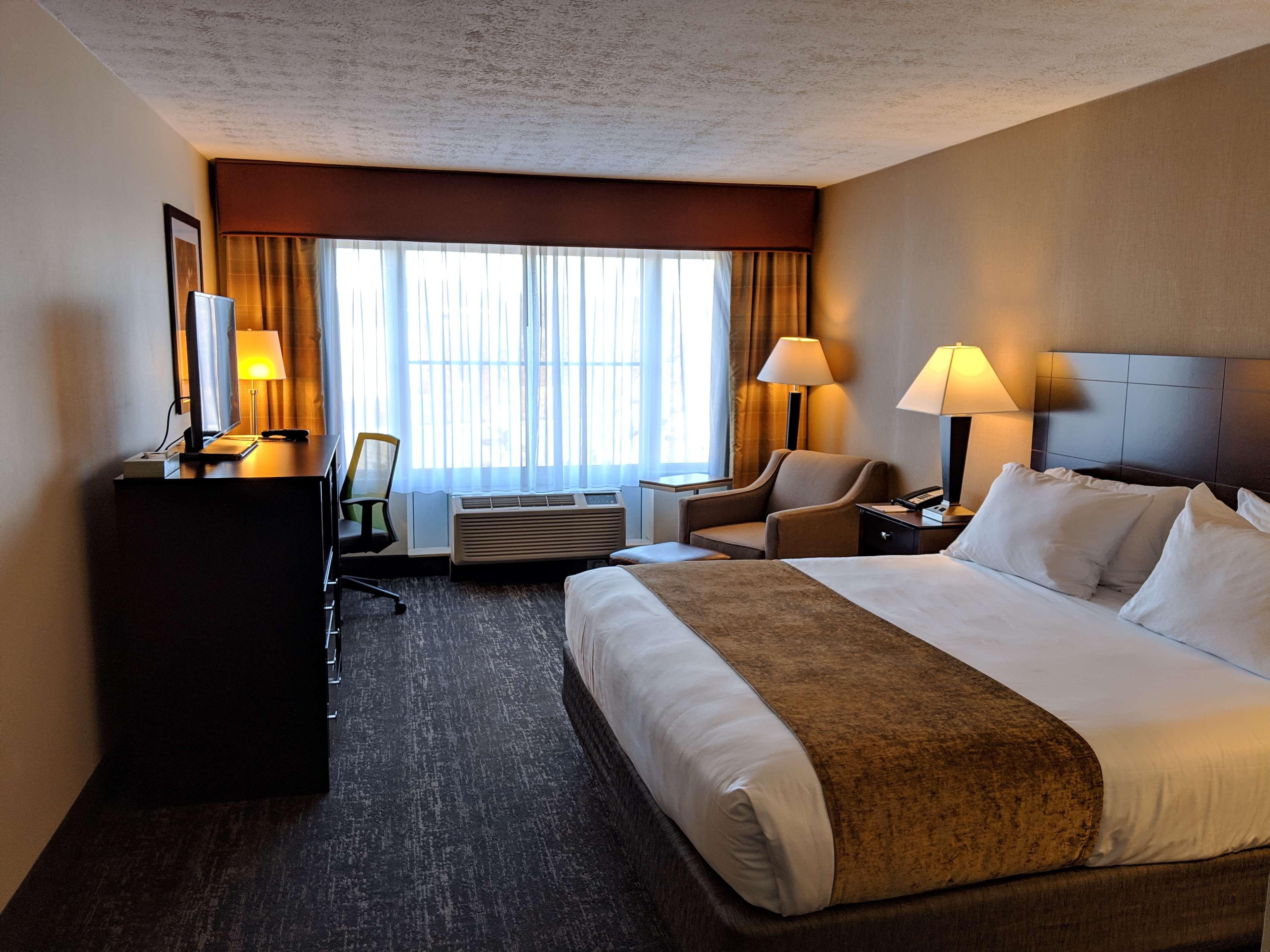 Best Western Plus Hanes Mall Winston-Salem Exterior photo