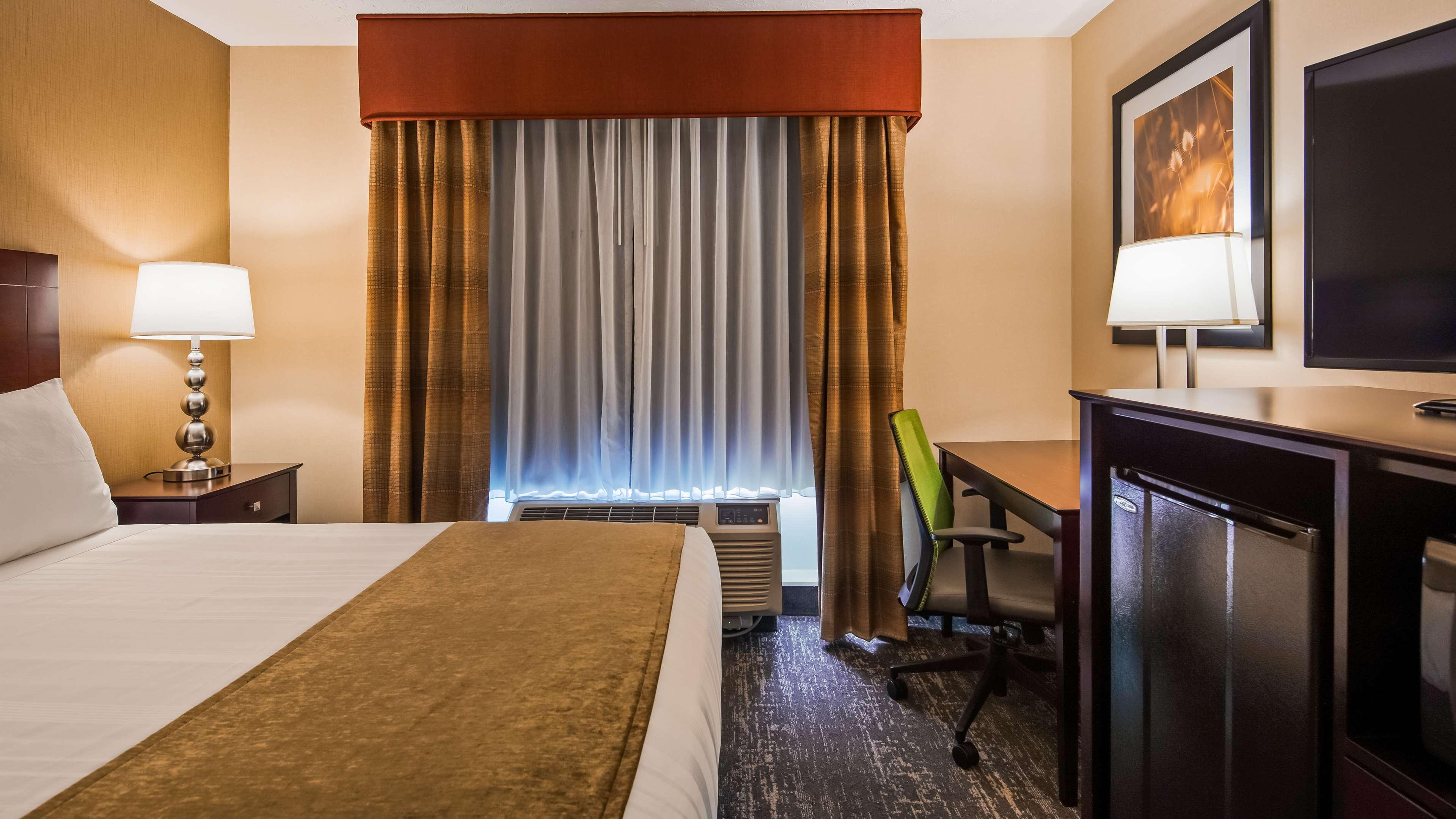 Best Western Plus Hanes Mall Winston-Salem Exterior photo