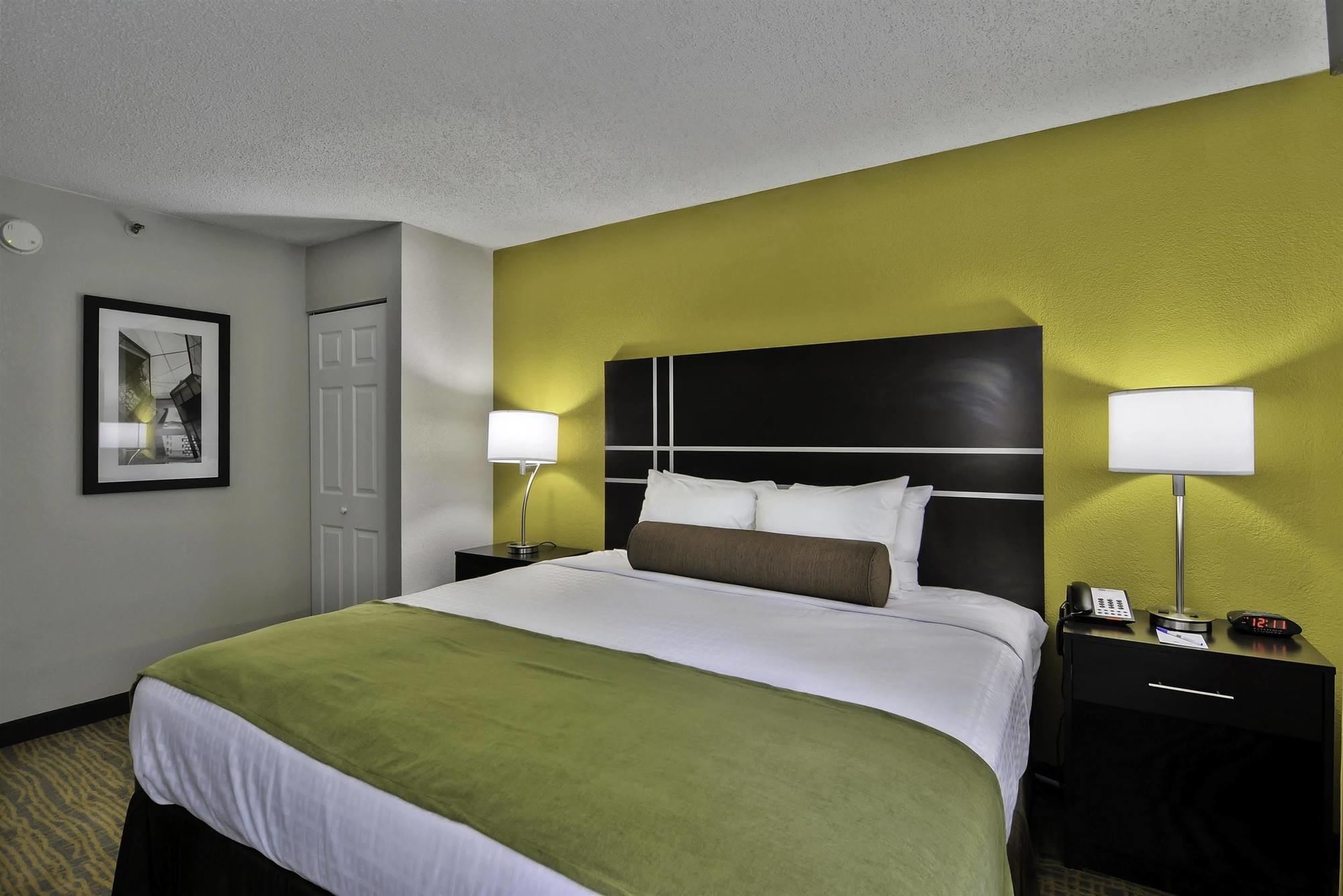 Best Western Plus Hanes Mall Winston-Salem Exterior photo
