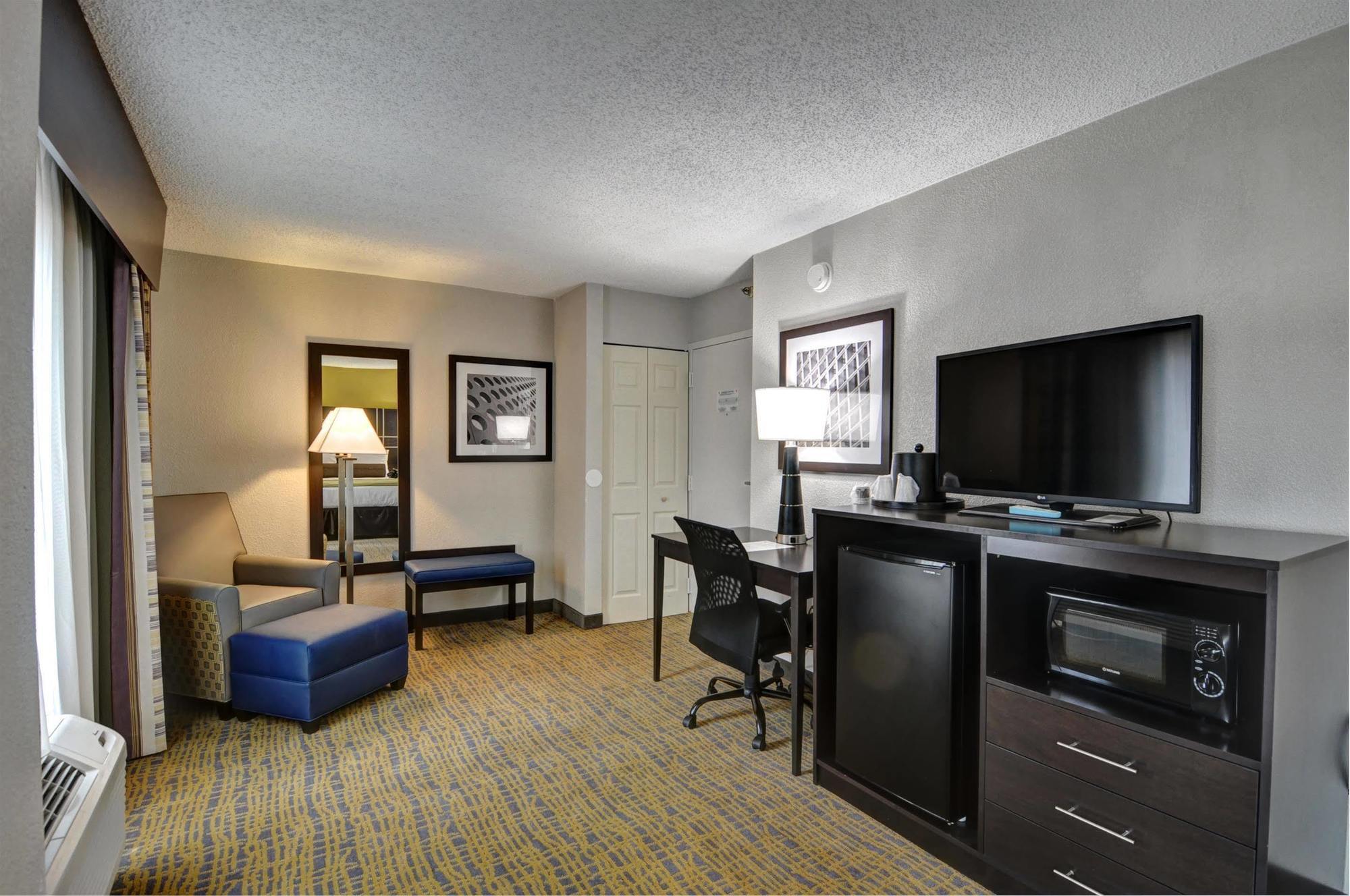 Best Western Plus Hanes Mall Winston-Salem Exterior photo