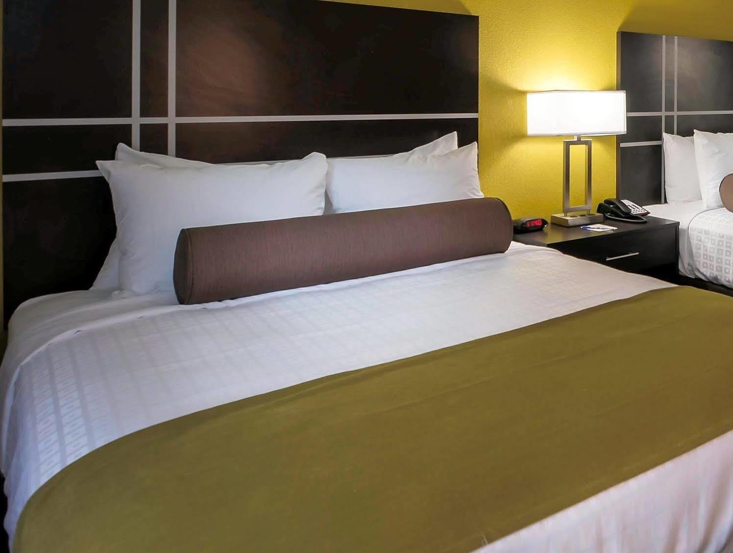 Best Western Plus Hanes Mall Winston-Salem Exterior photo